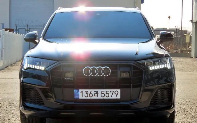 인천중고차할부신용 Q7 (4M) 55 TFSI 콰트로 프리미엄 매물 사진 2 - 2023/03 23,800km